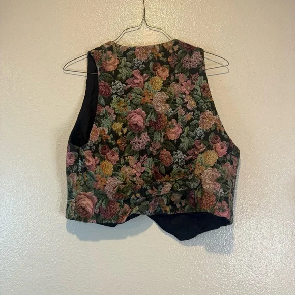 vintage 90s floral tapestry vest - Picture 6 of 6